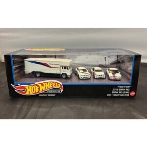Hot Wheels Premium BMW Collector Set HCR52 Fleet Flyer M2 M3 E46 M5 E39 Diorama